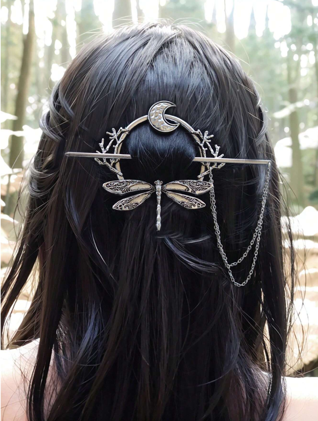 The Fae Queen’s Hair Pin