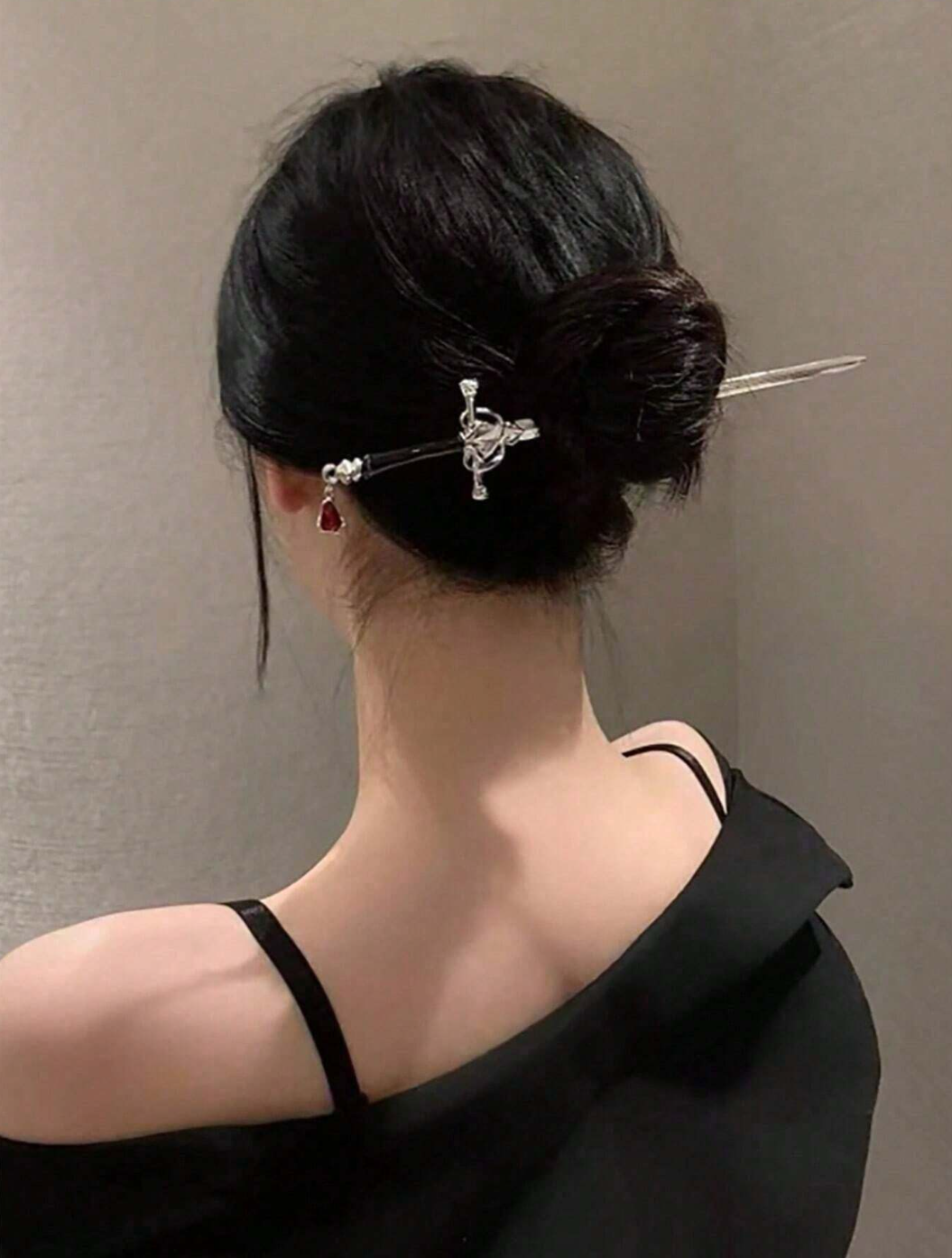 The Scarlet Oath Hair Pin