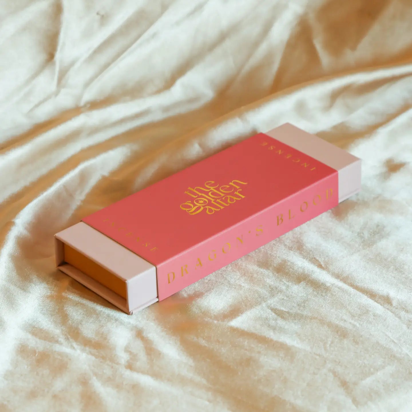 The Golden Altar Natural Incense Box - Dragons Blood